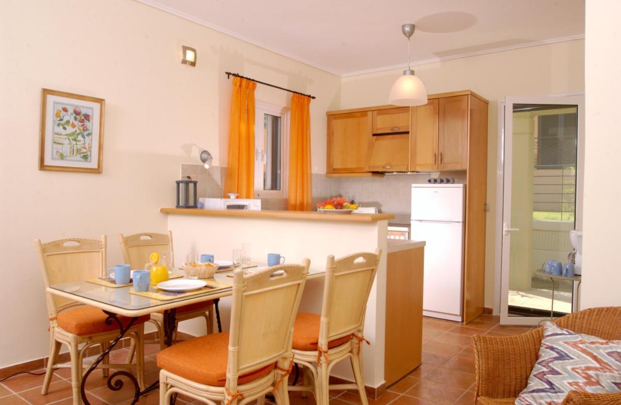 La Riviera Barbati Seaside Apartments & Villas Bagian luar foto