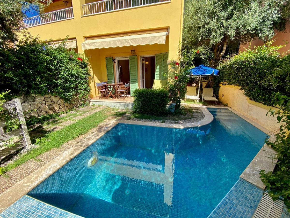 La Riviera Barbati Seaside Apartments & Villas Bagian luar foto
